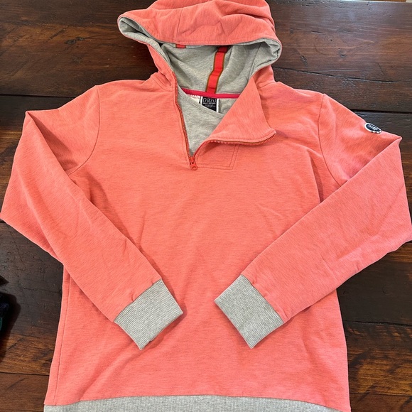 Helly Hansen Tops - Helly Hansen sweatshirt, large